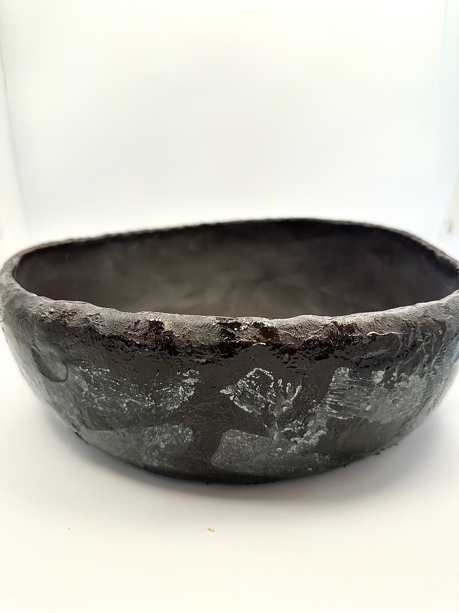 Saladier noir en céramique artisanal