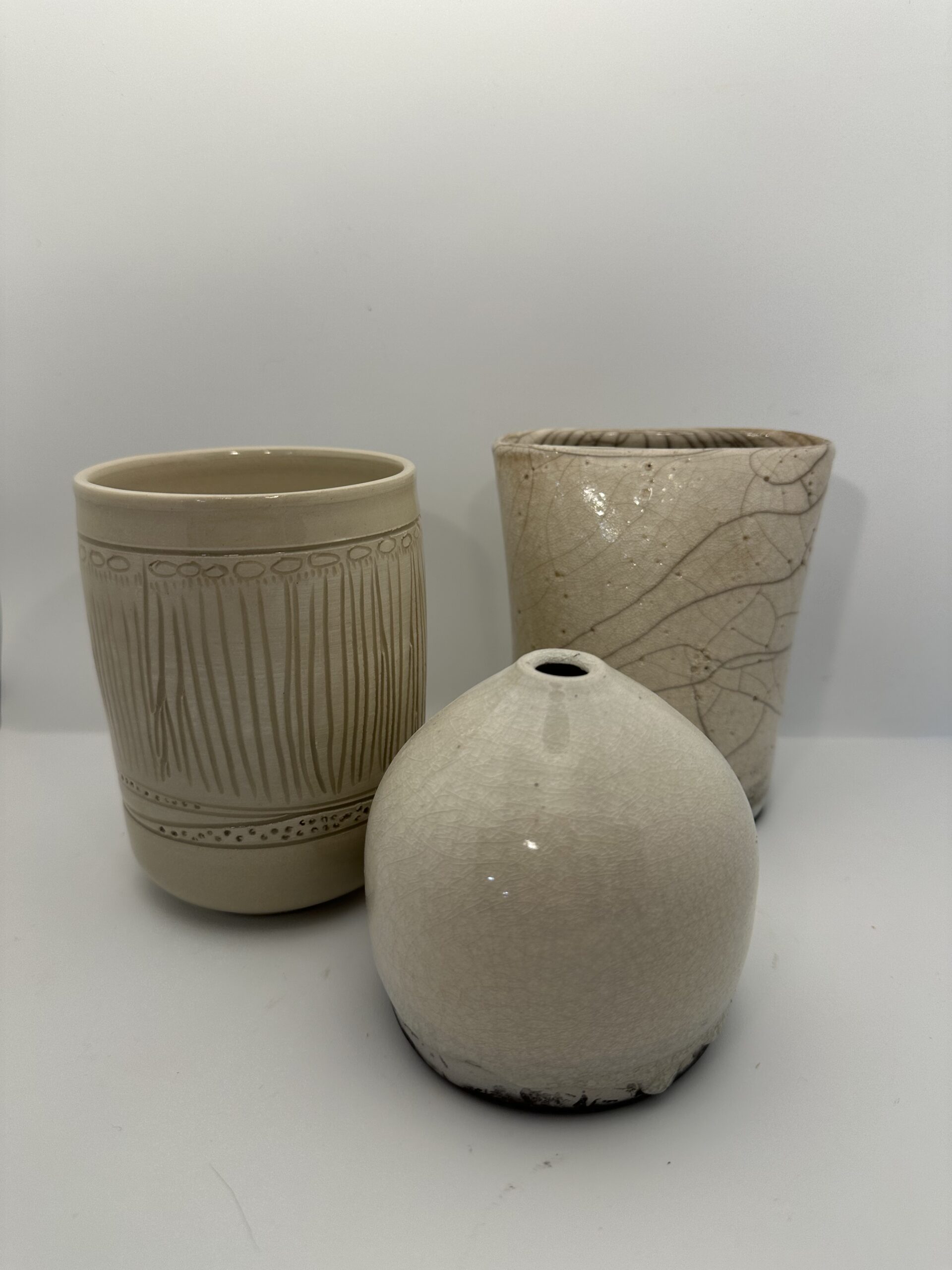 Lot de petits pots et vases en raku beige – Artisanat unique