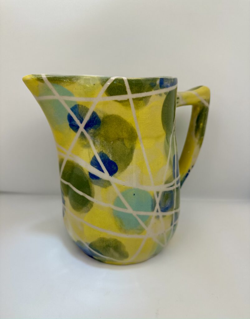 Carafe en grès — Motif géométrique coloré